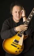 Arlen Roth